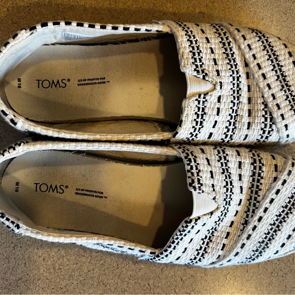 TOMS Woven Black and White Slip-Ons
